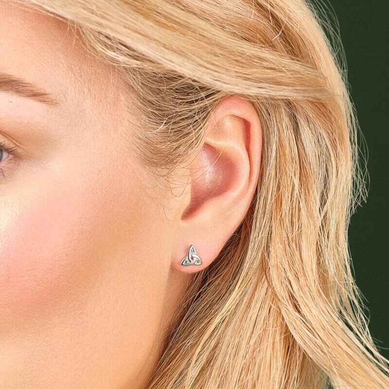 14K WHITE GOLD EMERALD TRINITY KNOT STUD EARRINGS