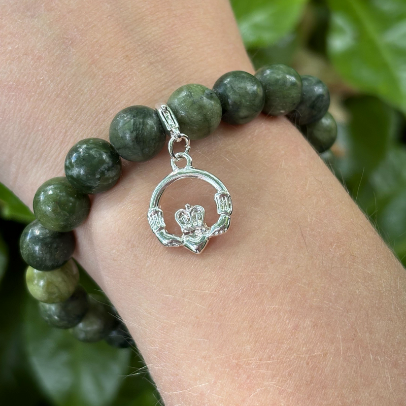 Connemara Marble Stretch Bracelet - Claddagh Charm