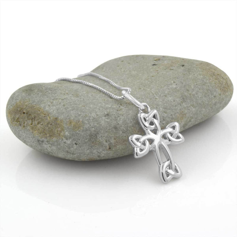 Small Trinity Knot Cross
