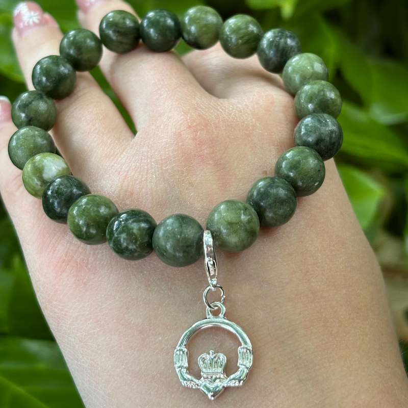 Connemara Marble Stretch Bracelet - Claddagh Charm