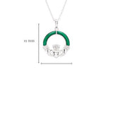 Colgante Claddagh de plata de ley con malaquita verde