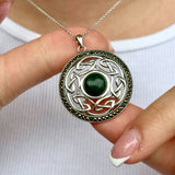 Collar de plata de ley con herencia celta y mármol de Connemara