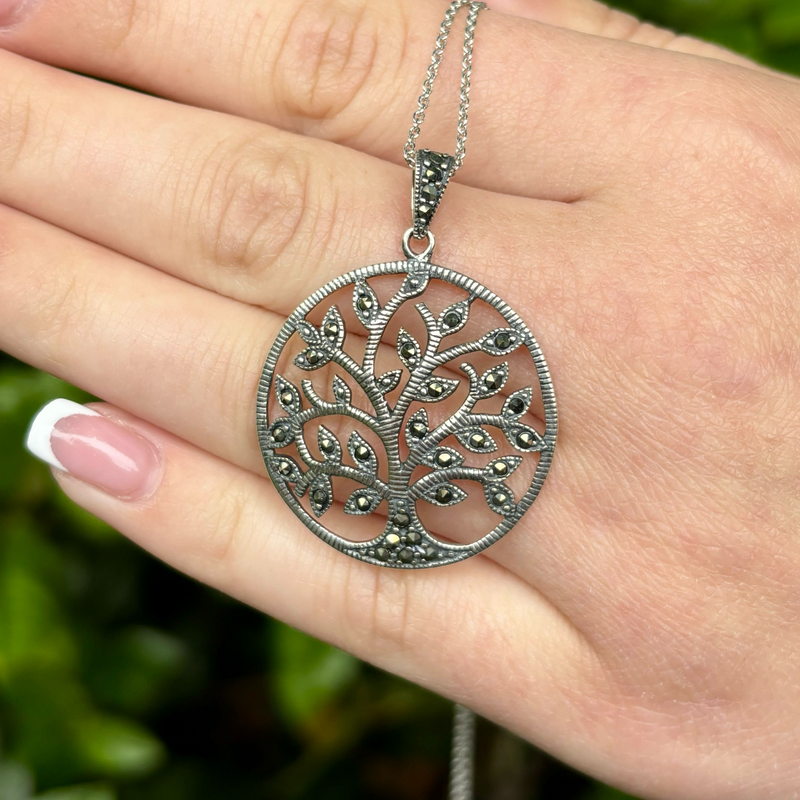 Collar de Plata de Ley y Marquesita con Árbol de la Vida