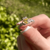 Anillo Claddagh de noviembre con piedra de nacimiento