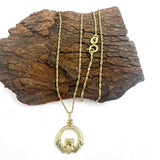 Collar Claddagh de oro de 9k