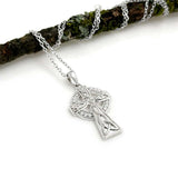 Collar de cruz celta de plata con piedras engastadas