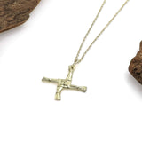 Cruz de Santa Brígida de Oro Amarillo