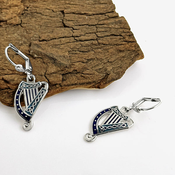 Pendientes de arpa de esmalte azul rodiado