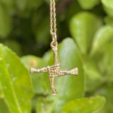 Cruz de Santa Brígida de Oro Amarillo