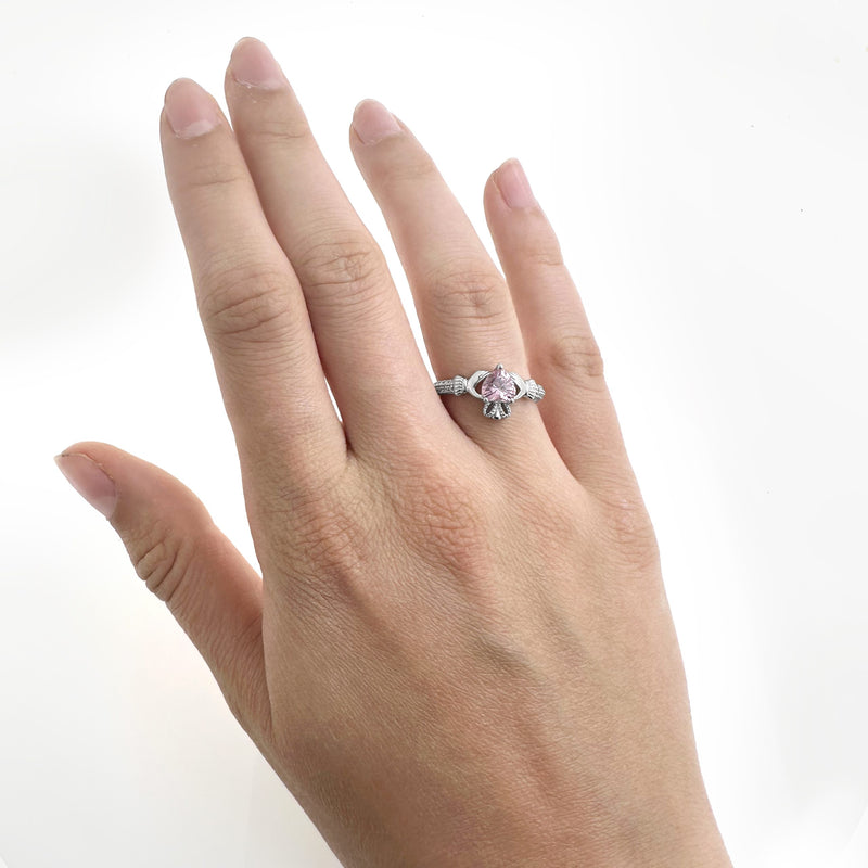 Anillo de junio con piedra de nacimiento Claddagh