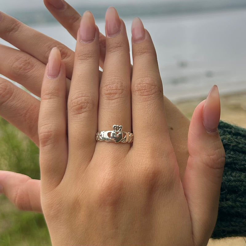 Sterling Silver Celtic Knot Claddagh Ring