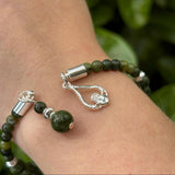 Pulsera con dije de mármol de Connemara Claddagh