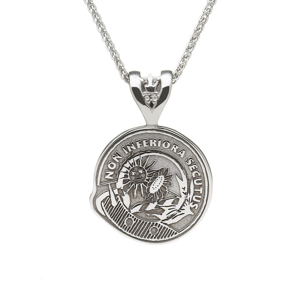 Colgante con el lema del escudo escocés