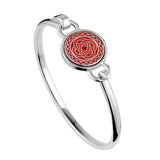 Brazalete de nudo celta esmaltado en rojo rodio