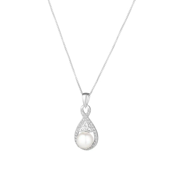 Collar con colgante de nudo Trinity en lágrima de plata de ley con perla de cristal