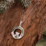 STERLING SILVER CONNEMARA MARBLE CLADDAGH PENDANT 1