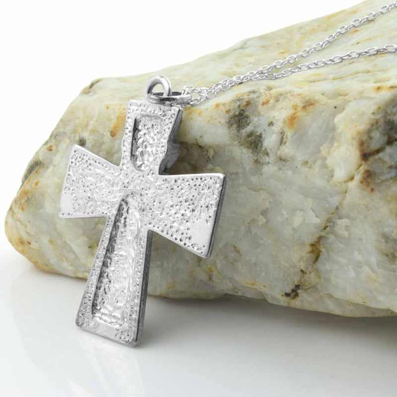 Colgante de cruz Claddagh con pendientes
