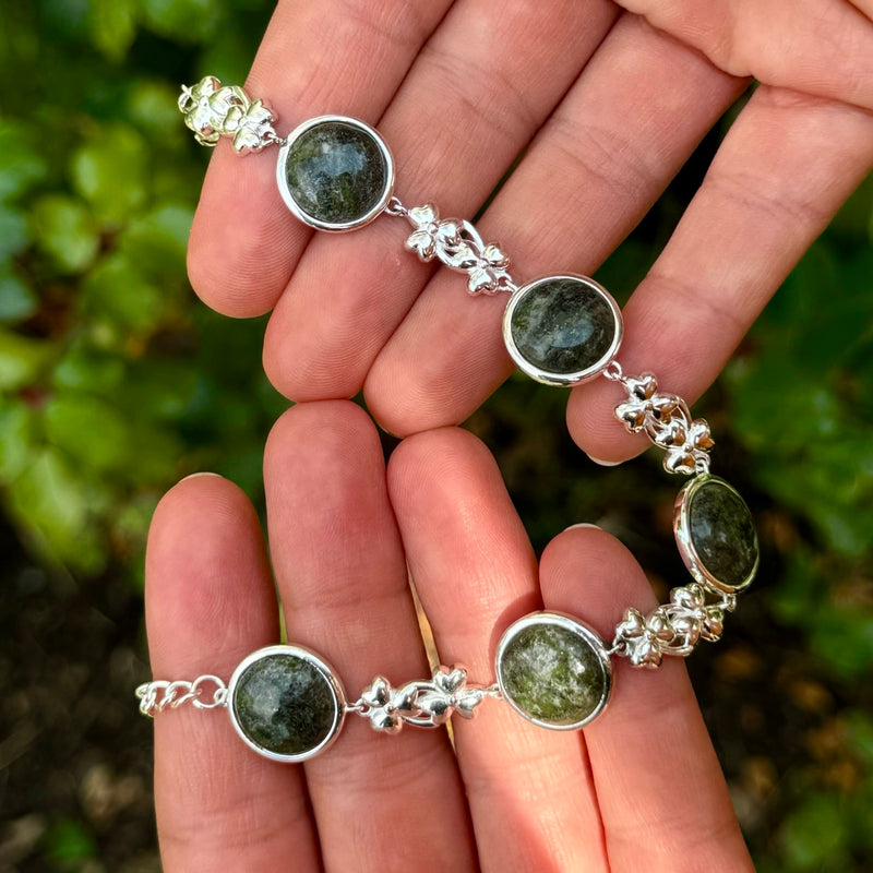 Pulsera de trébol de mármol de Connemara