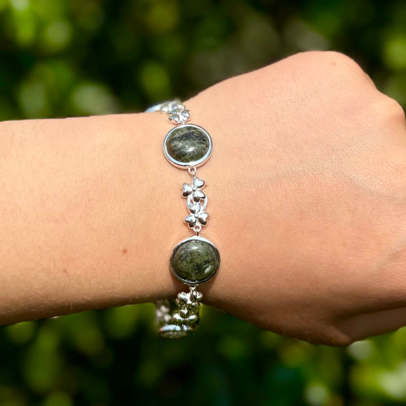 Pulsera de trébol de mármol de Connemara