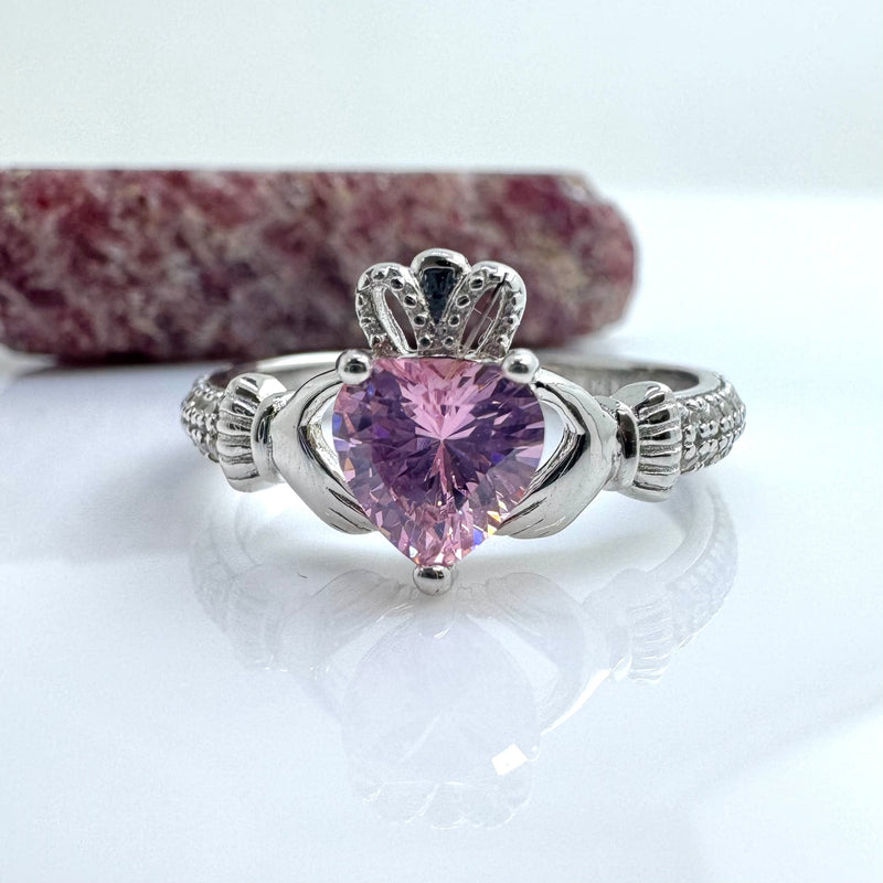 Anillo Claddagh de febrero con piedra de nacimiento