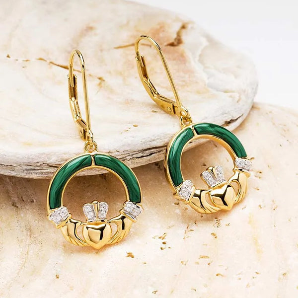 Pendientes Claddagh de Malaquita Chapados en Oro