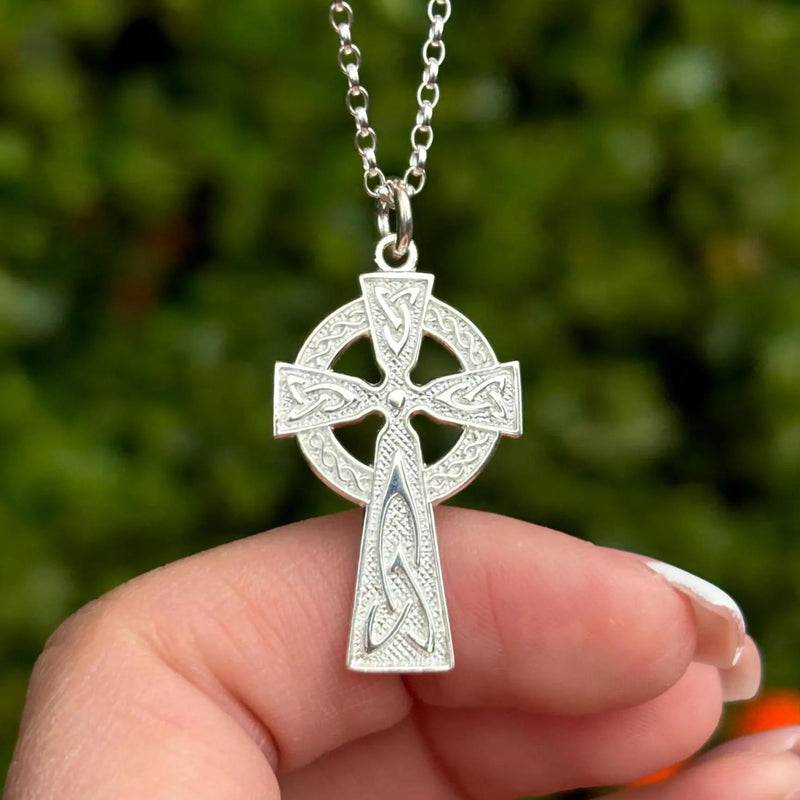 Gran Cruz Alta Tradicional Irlandesa