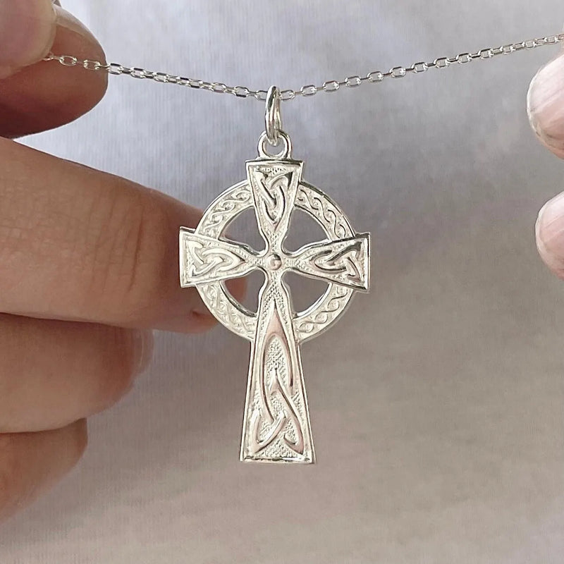 Gran Cruz Alta Tradicional Irlandesa