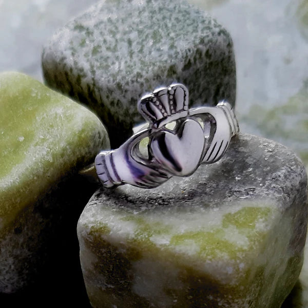 Anillo Claddagh Clásico para Damas