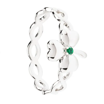 Anillo de trébol de plata de ley con circonita cúbica verde