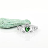 Anillo Claddagh de Esmeralda
