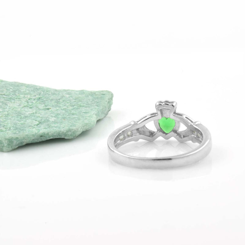Anillo Claddagh de Esmeralda