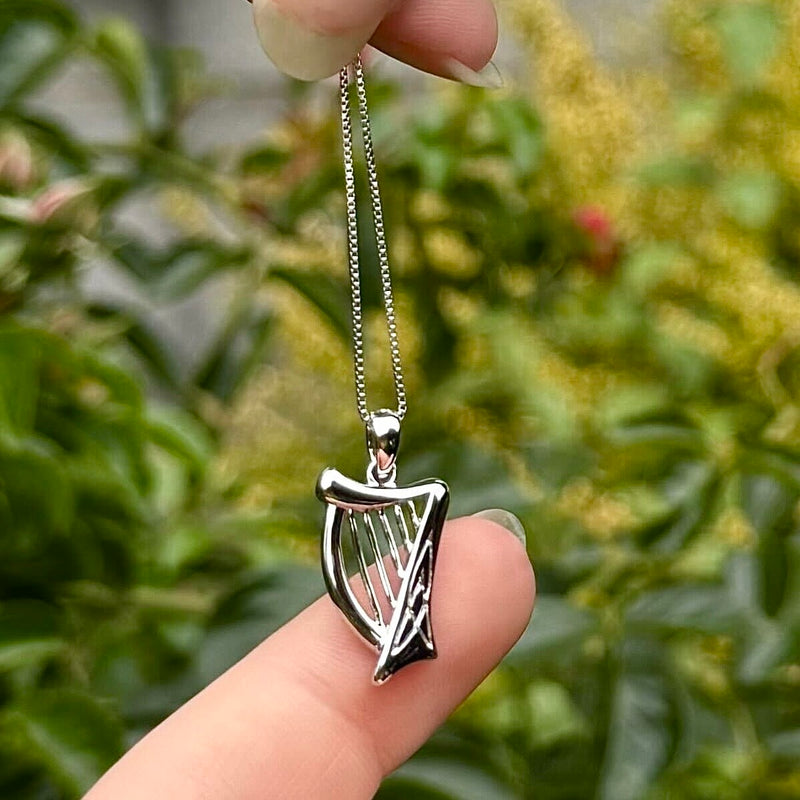 Colgante de arpa de plata de ley